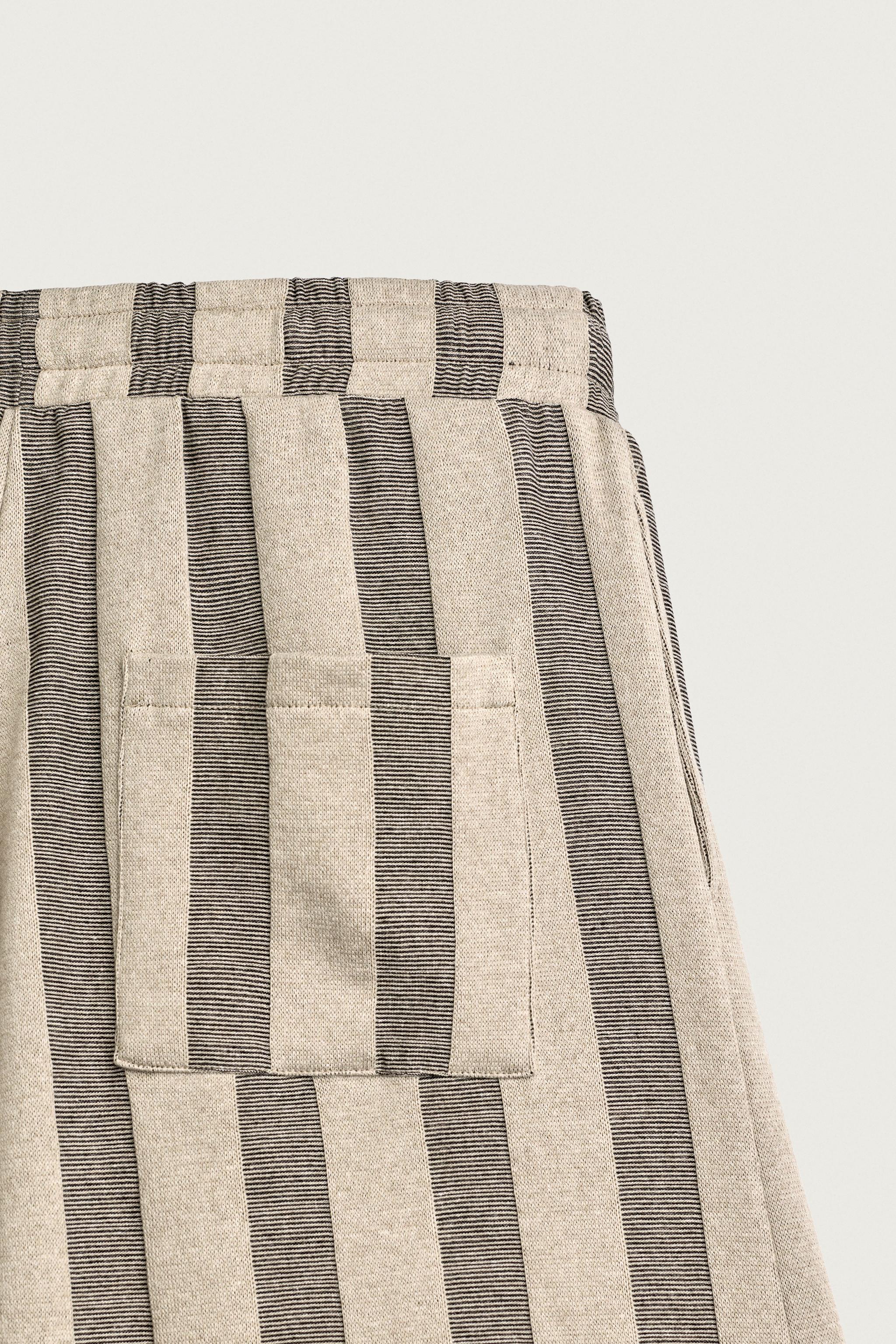 BERMUDA JACQUARD À RAYURES ET PLIS